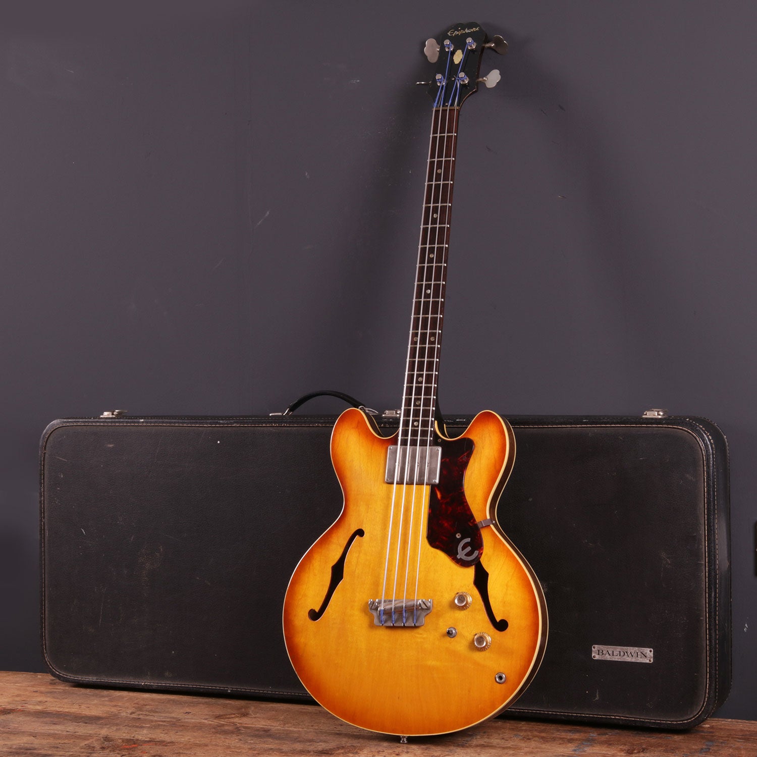 Epiphone on sale rivoli bass