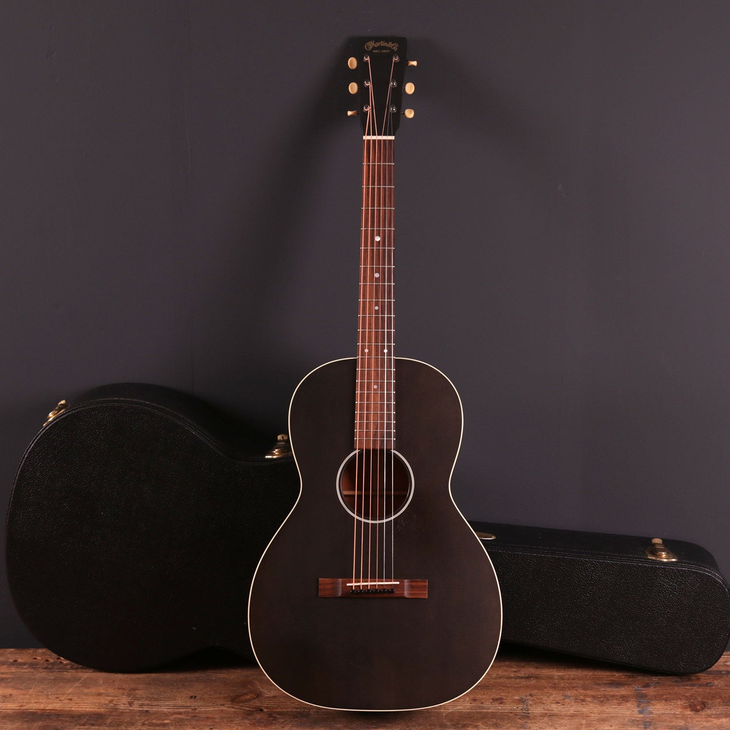 Martin 00-17 black clearance smoke